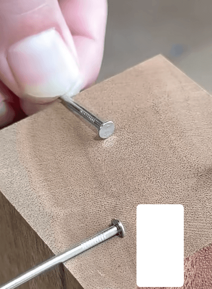 Joining two pieces of wood without nails to look neat