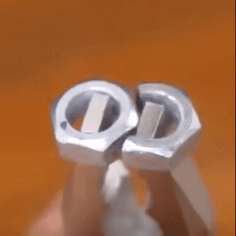 Junction between two different pipes size with bolt and nuts
