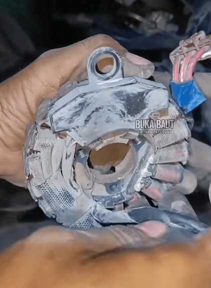 HONDA Scoopy motorbike is stuttering and the starter often won't start.